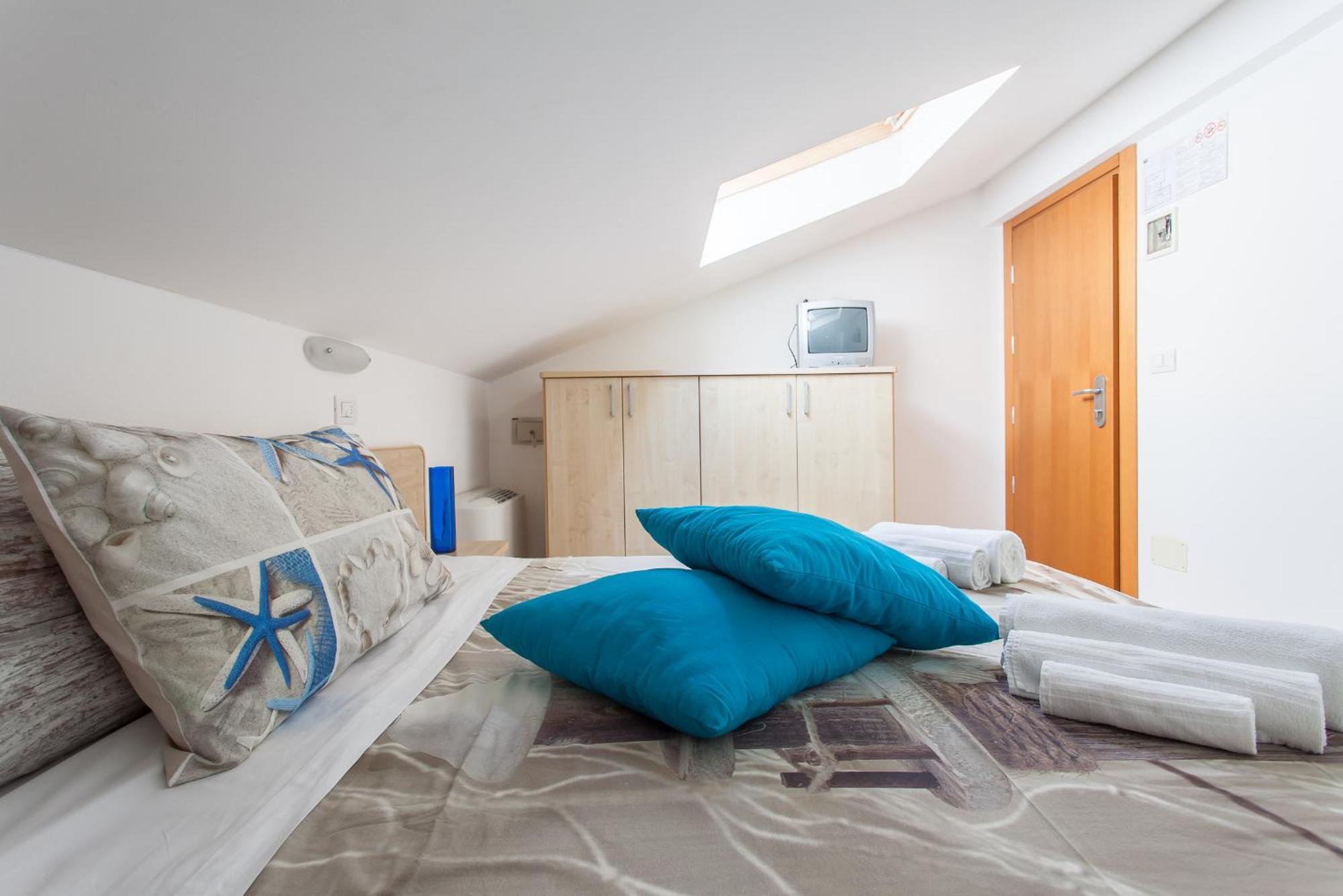 Hotel Giove Dipendenza Hotel Fiamma Cesenatico Habitación foto